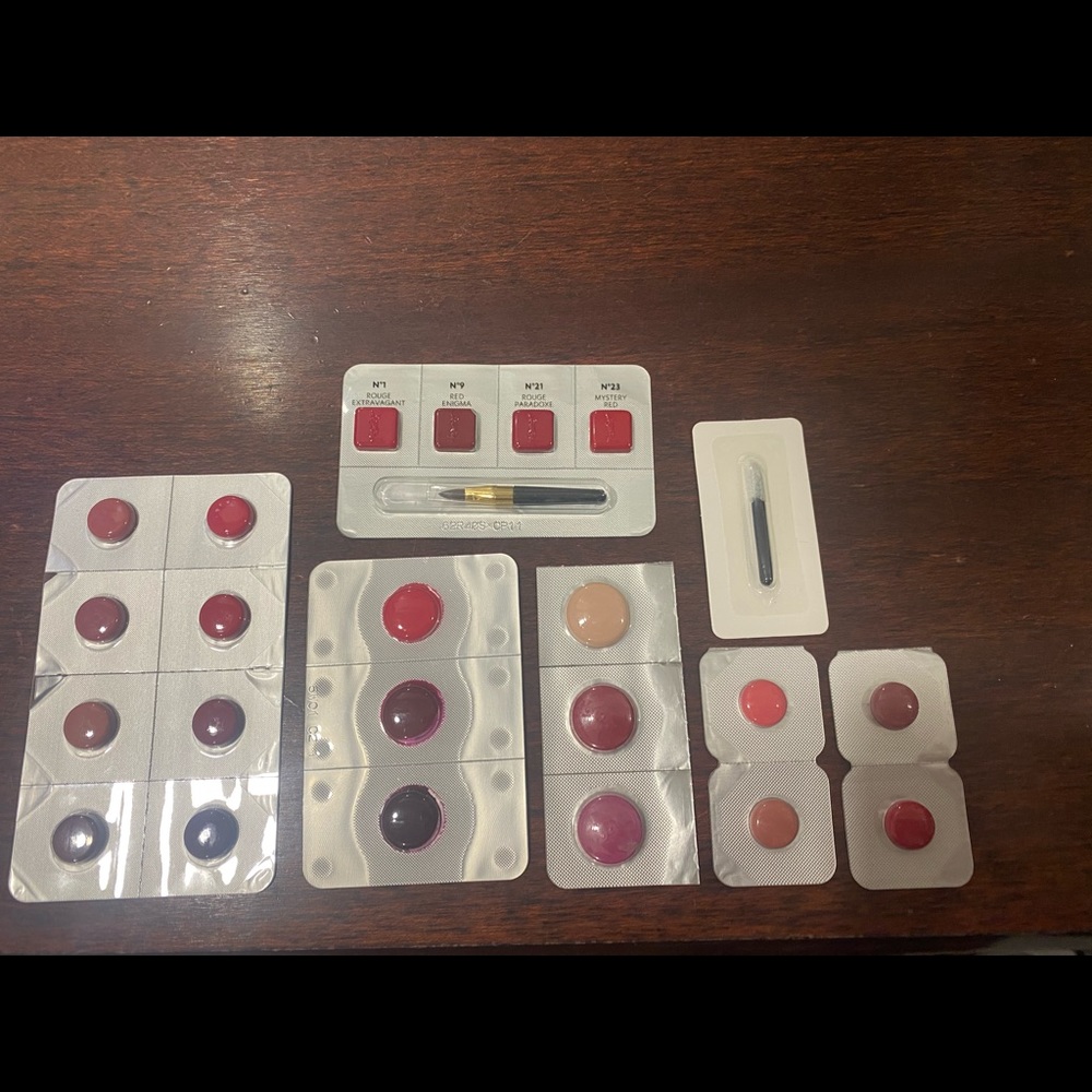 Lot of lipstick samples